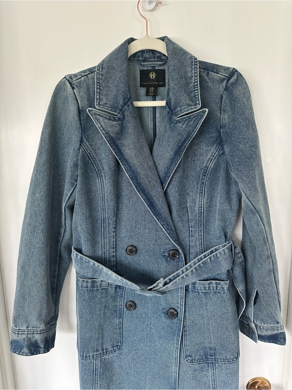 NWOT House of Harlow 1960 Double Breasted Denim Blue Belted Trench Coat Size M - Picture 5 of 7